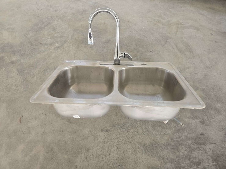 stainless-steel-sink-image-1