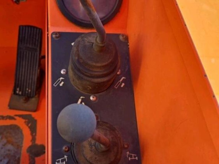 2014-sky-trak-6042-image-17