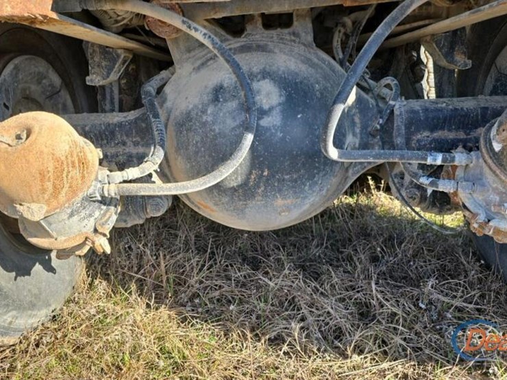 2019-international-hx615-image-19