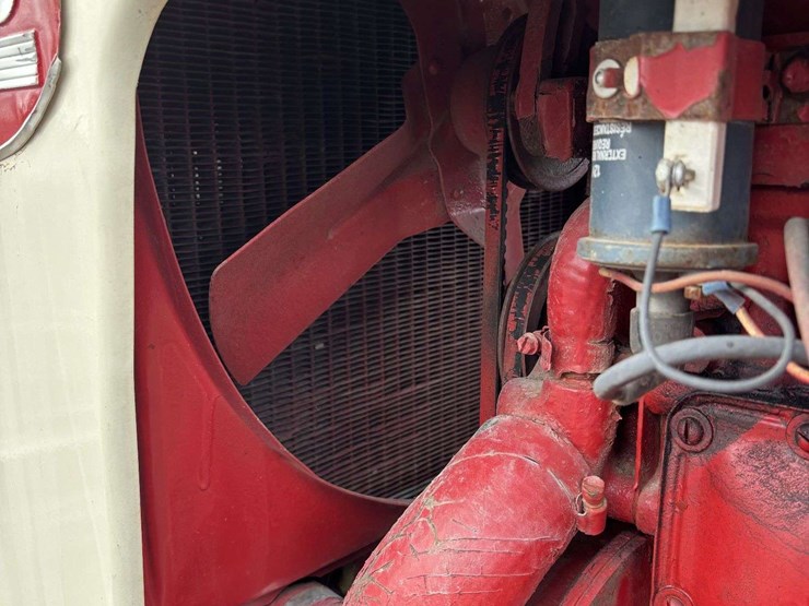 farmall-560-wide-front-image-24