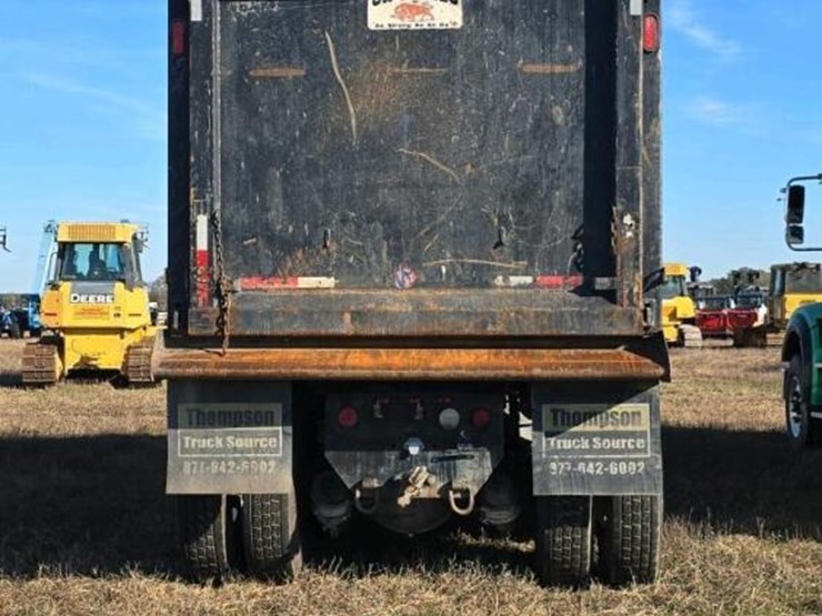 2016-caterpillar-ct660-image-14