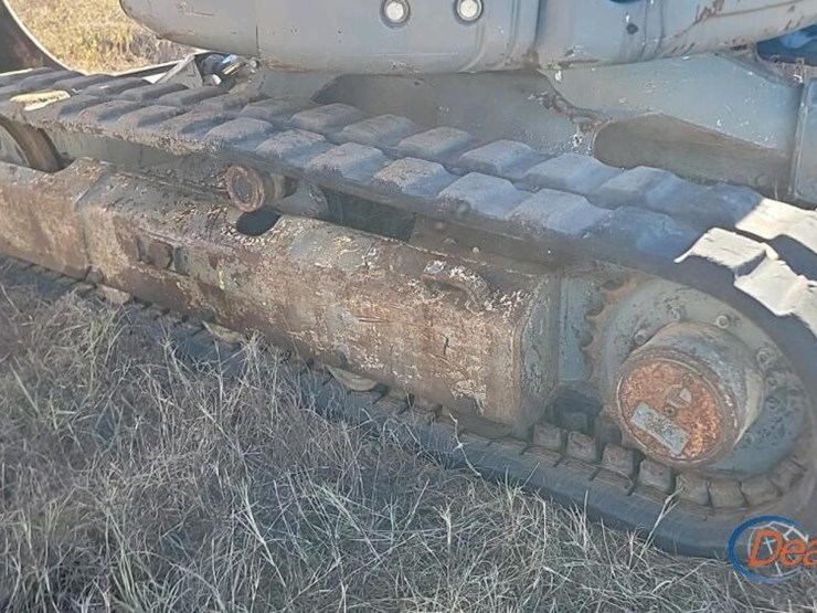 2013-yanmar-vio25-4-image-18