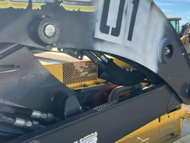 new-holland-l230-image-21