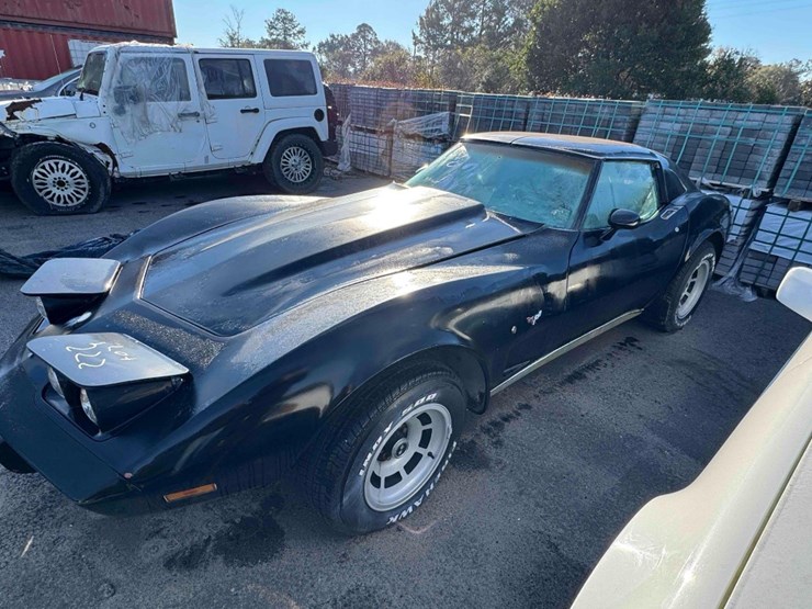 1977-corvette-c3-image-2