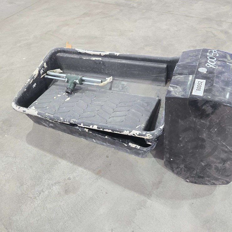 (2) Paint Roller Pads, Paint Roller Top, Paper Towel Dispenser