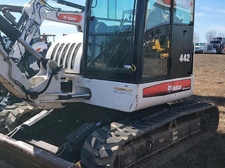 bobcat-442c-image-2