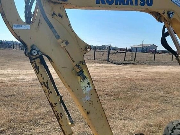 komatsu-pc27mr-3-image-6