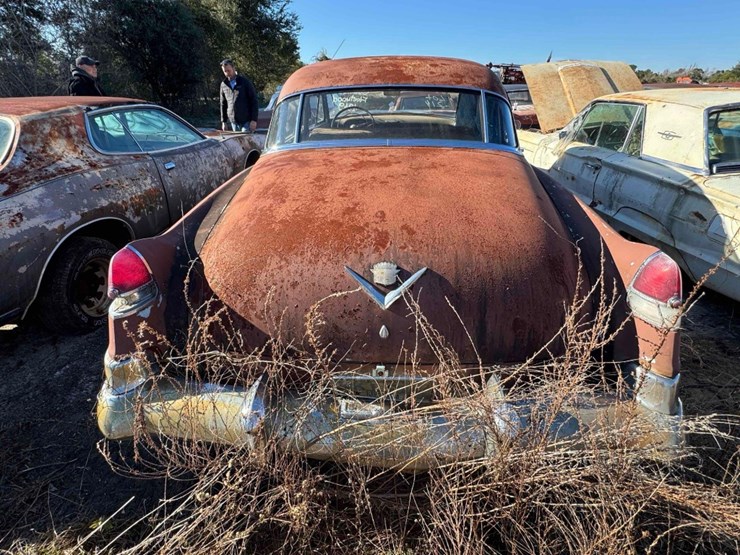 1949-cadillac-fleetwood-image-4