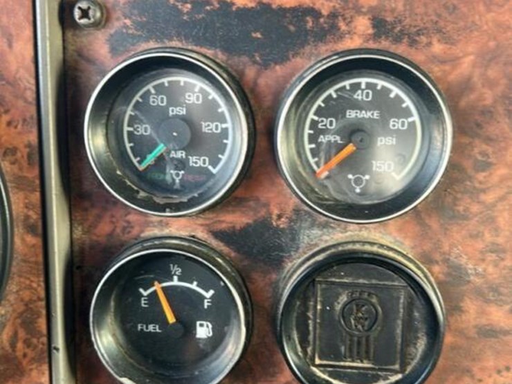 kenworth-t800-image-28