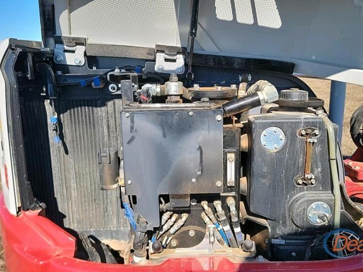 takeuchi-tb335r-image-17