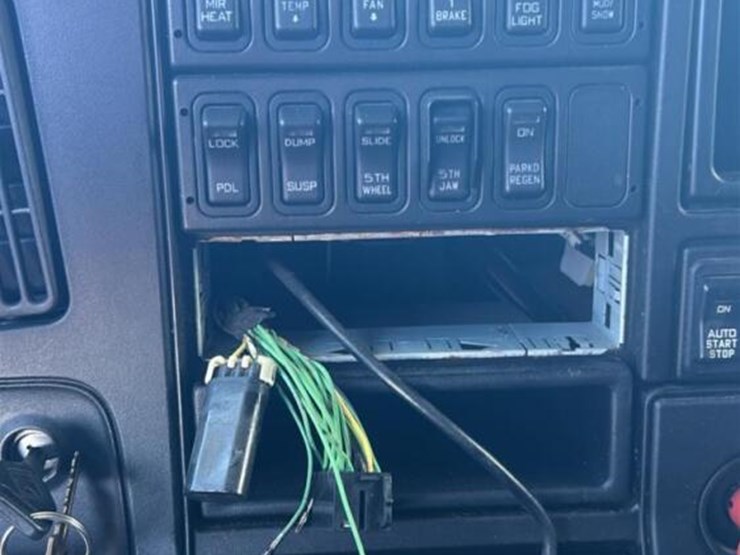 2015-international-prostar-image-26