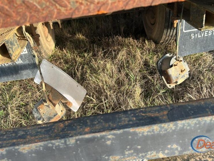 1975-chevy-ce668-truck,-s/n-cce66v160876-(no-title---bill-of-sale-only):-as-is,-non-running-image-12