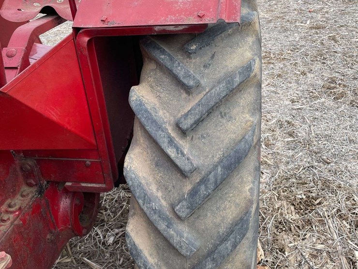 mccormick-deering-w-30-wide-front-on-rubber-image-41