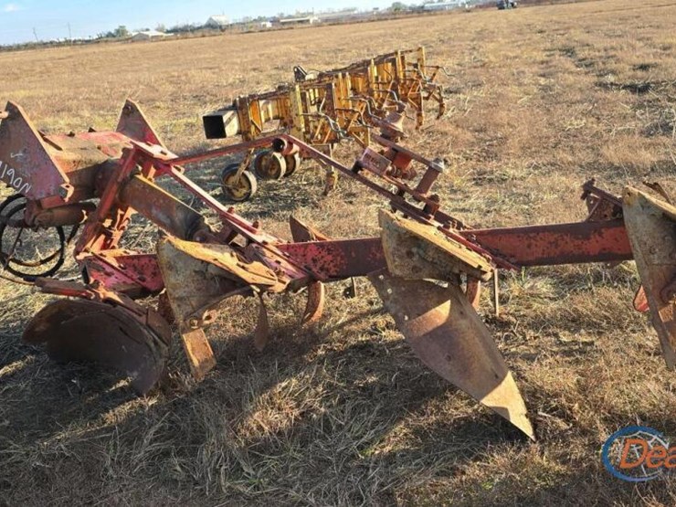 massey-ferguson-8-image-5
