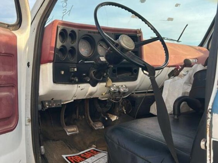 1975-chevy-ce668-truck,-s/n-cce66v160876-(no-title---bill-of-sale-only):-as-is,-non-running-image-16