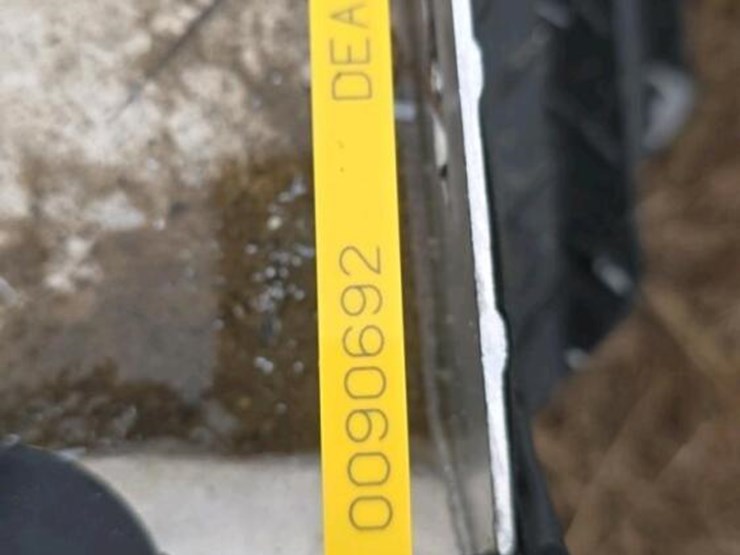 new-mid-panel-truck-bed-topper-image-3