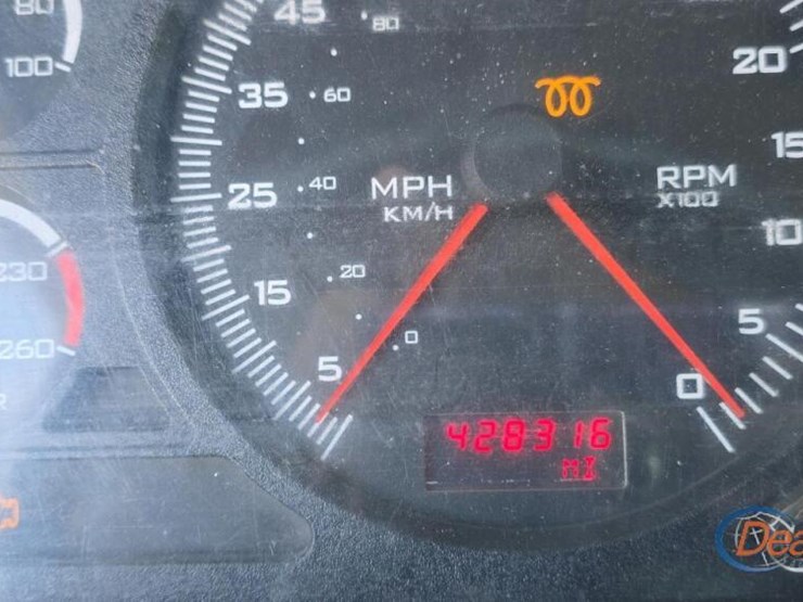 2016-caterpillar-ct660-image-36