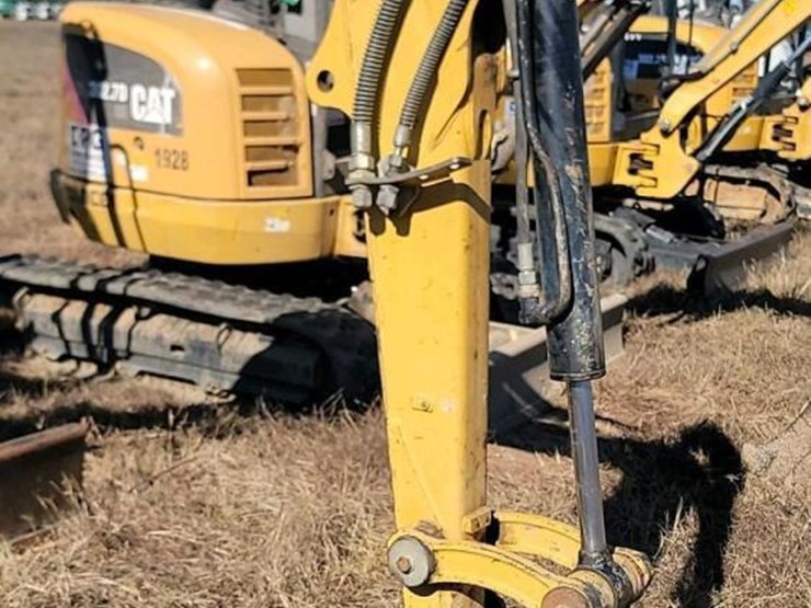 2021-caterpillar-302.7d-image-3