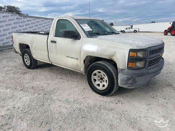 2014-chevrolet-silverado-1500-image-2