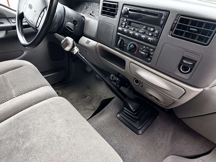 ford-f350-xlt-image-29