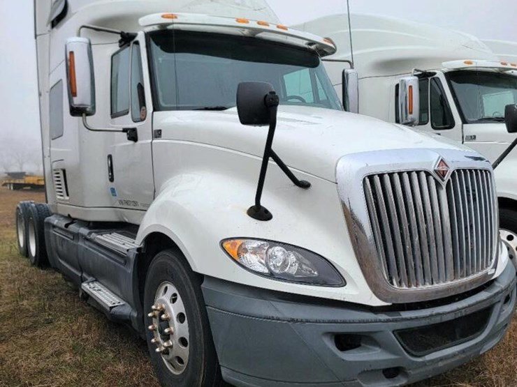 2016-international-prostar-image-4