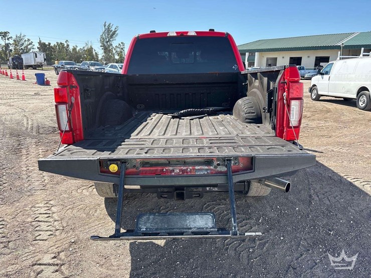 2021-ford-f250-image-25