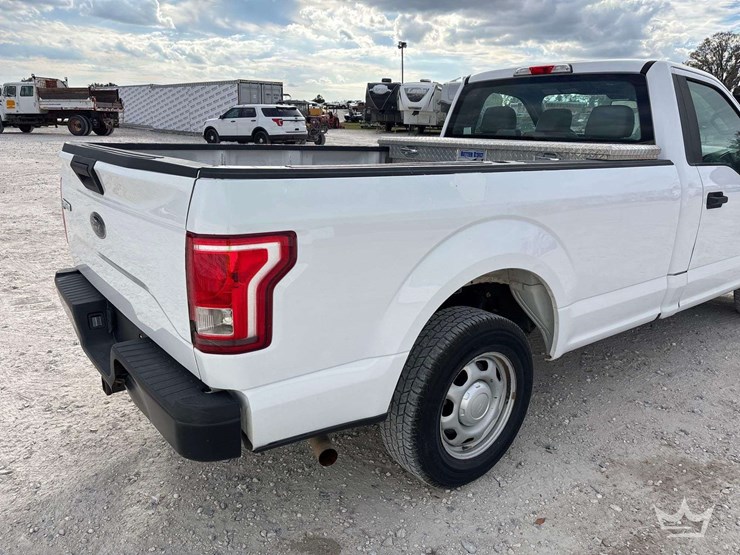 2017-ford-f150-image-8