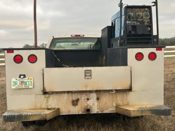 2006-chevrolet-3500-image-2