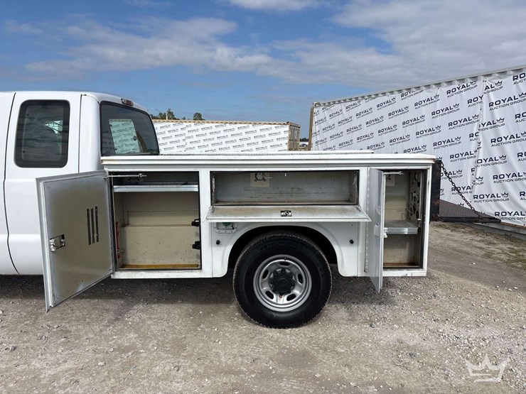 2004-ford-f250-image-11