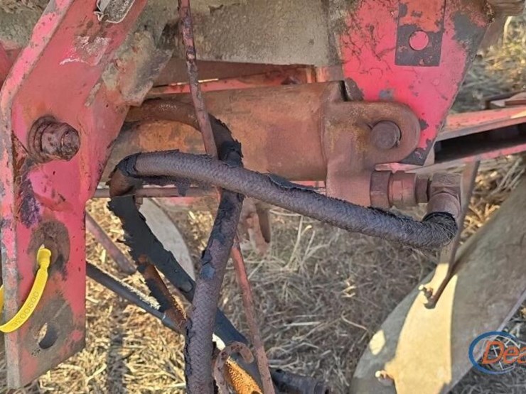 massey-ferguson-8-image-2