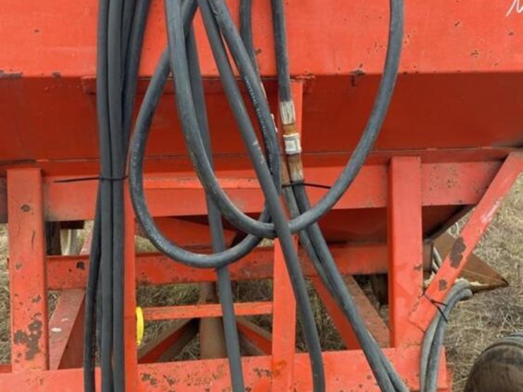 kory-gravity-wagon-w/-hyd.-auger-image-3