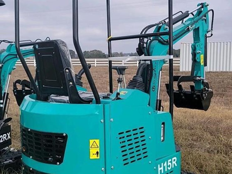 unused-2025-cfg-h15r-mini-excavator,-s/n-20250906w0011:-420cc-gas-eng.,-15"-bkt.,-4x6-tracks,-38.5"-base-image-5