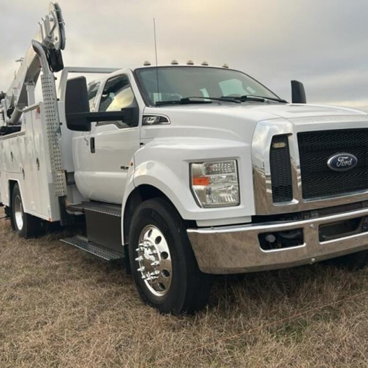 FORD F750