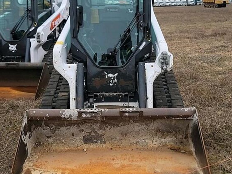 2023-bobcat-t64-image-1
