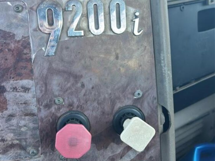 international-9200i-image-33