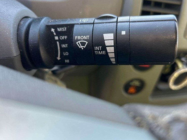 2005-nissan-frontier-image-15