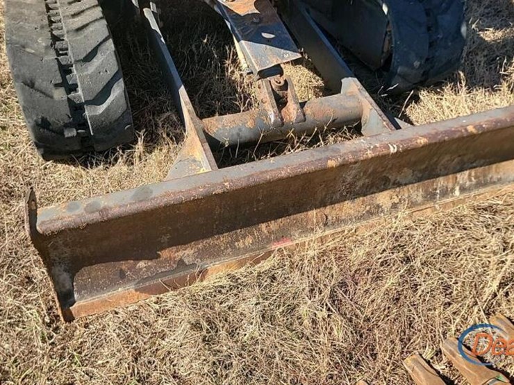 komatsu-pc27mr-3-image-13