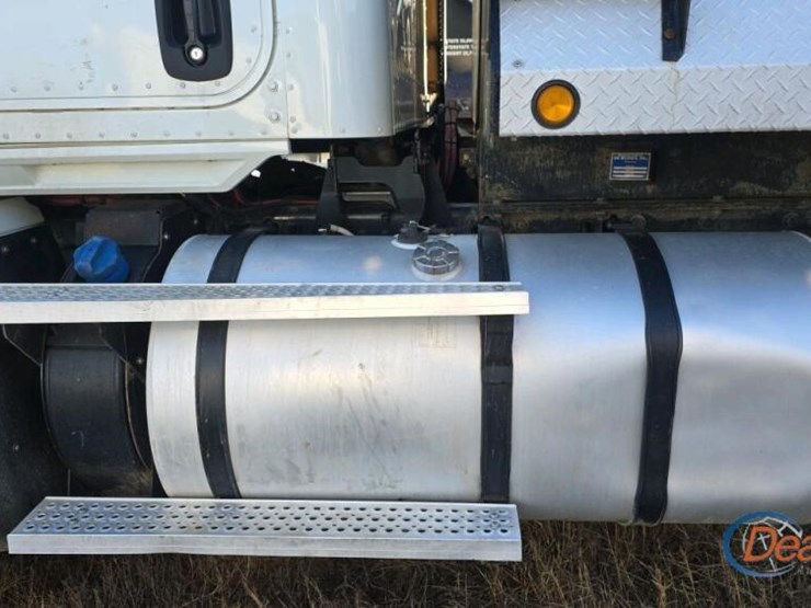 2016-caterpillar-ct660-image-20