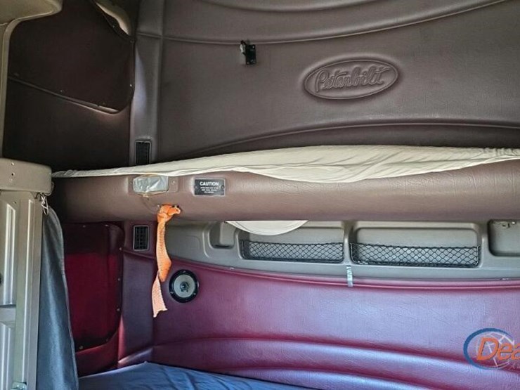 2006-peterbilt-387-image-24