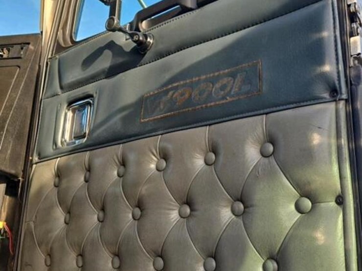 kenworth-w900-image-7