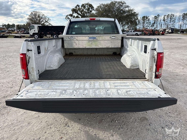 2017-ford-f150-image-9