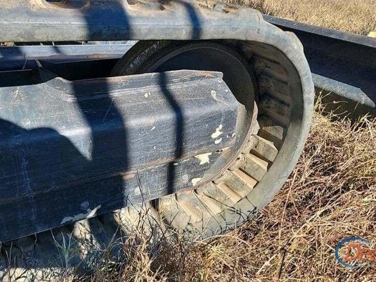 2020-caterpillar-302.7d-image-12