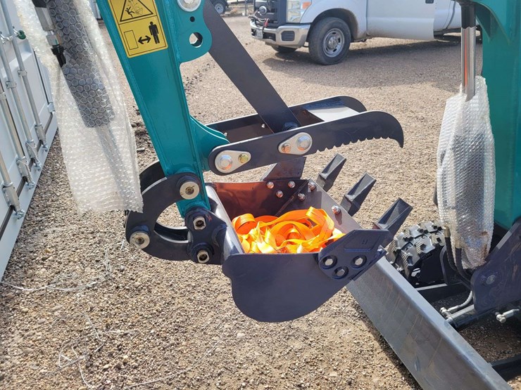 2025-sdlanch-sdle18p-mini-excavator-image-3