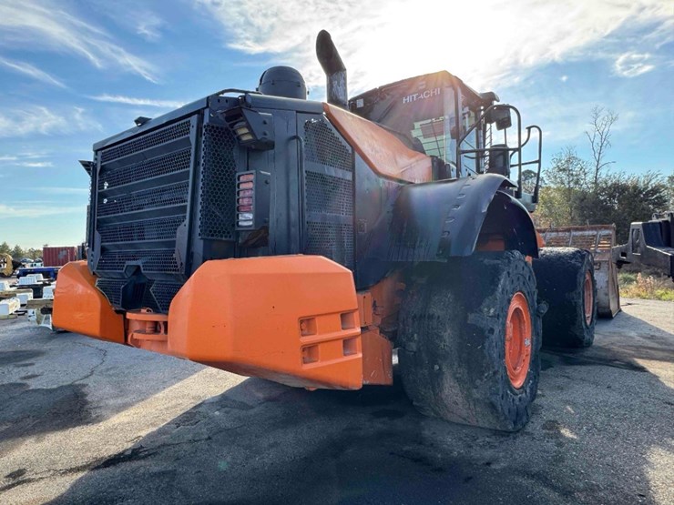 hitachi-zw370-6-image-8