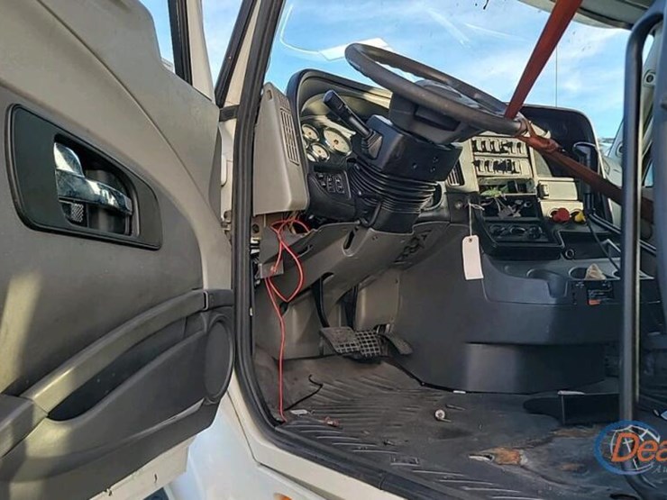 2016-international-prostar-image-17