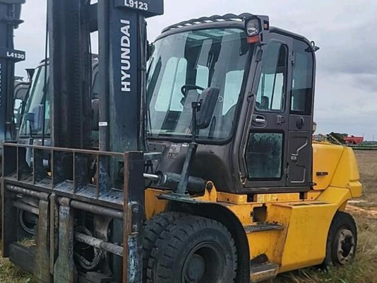 hyundai-70d-9-image-1