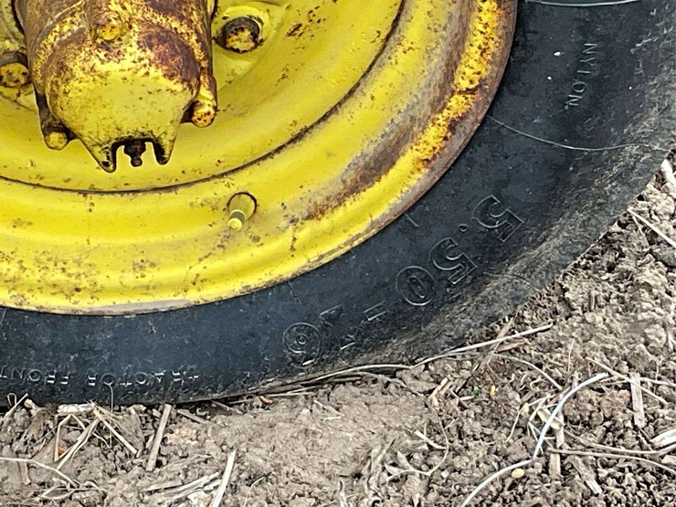 john-deere-70-image-16