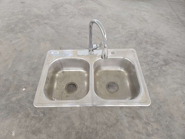 stainless-steel-sink-image-1