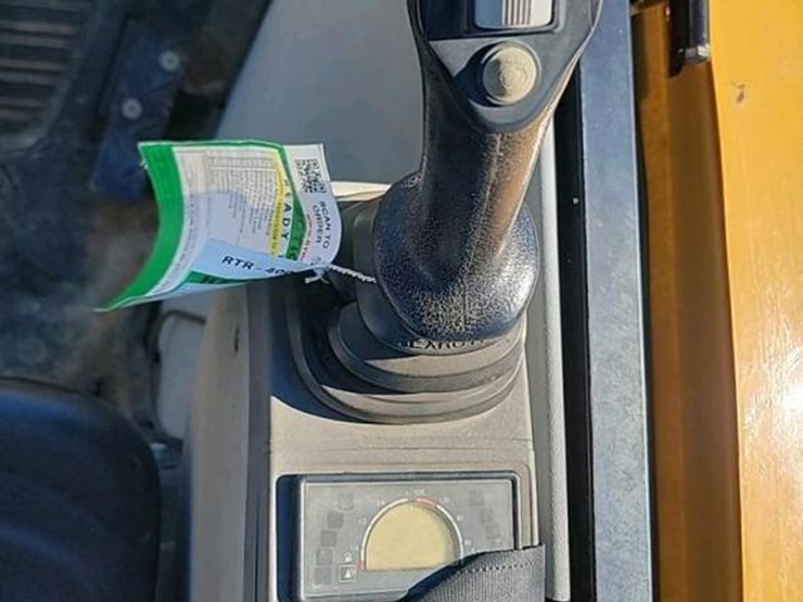 2020-caterpillar-302.7d-image-18