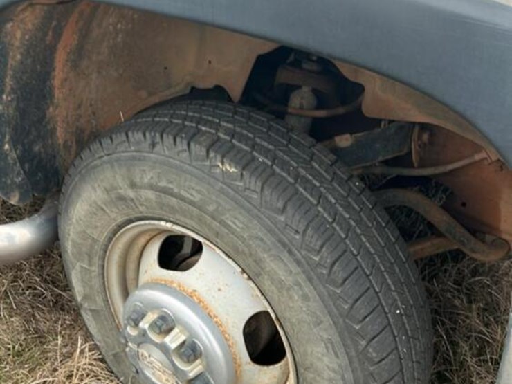 2006-chevrolet-3500-image-8